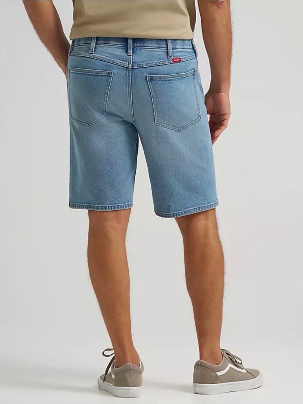 NWOT Wrangler Performance Series denim shorts relaxed fit size 30x10